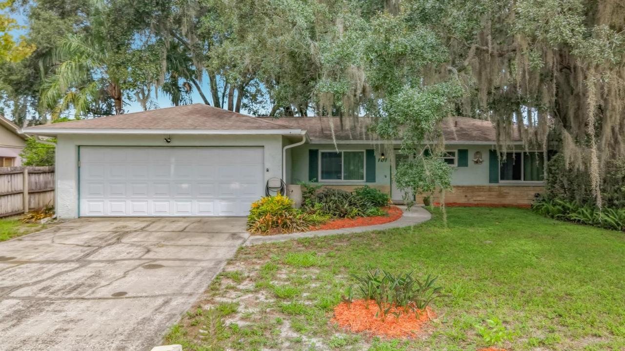 101 E High Street, Florida 32765, USA