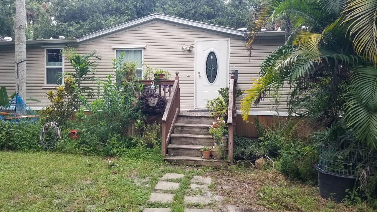 6964 E CENTER Street, Okeechobee, Floride 34974, États-Unis