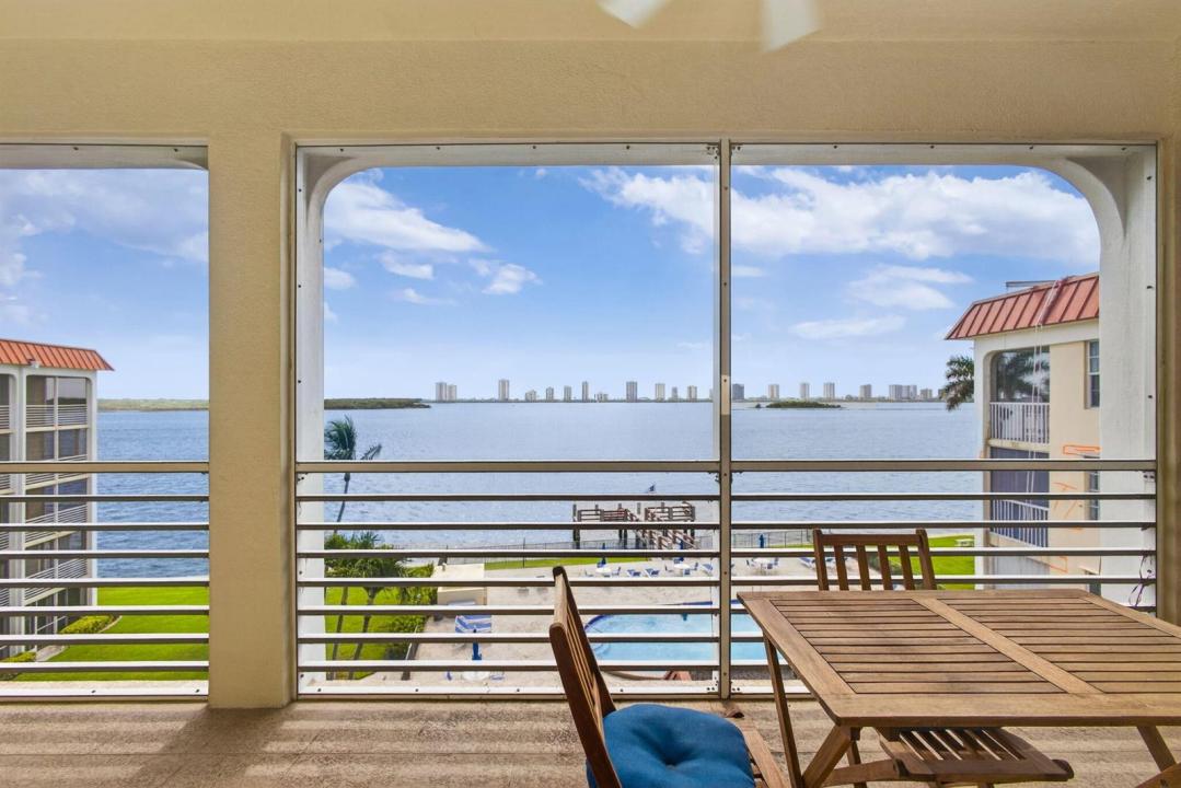 105 Paradise Harbour Boulevard 501, North Palm Beach, Floride 33408, États-Unis