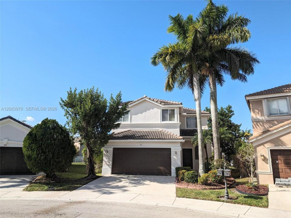 911 Phoenix Way, Weston, Florida 33327, USA