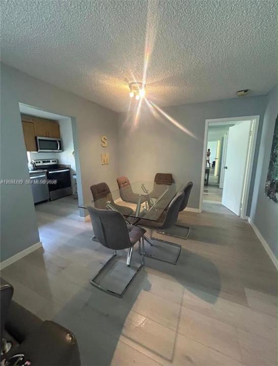 16909 N BAY Rd 512, Sunny Isles Beach, Florida 33160, Stati Uniti