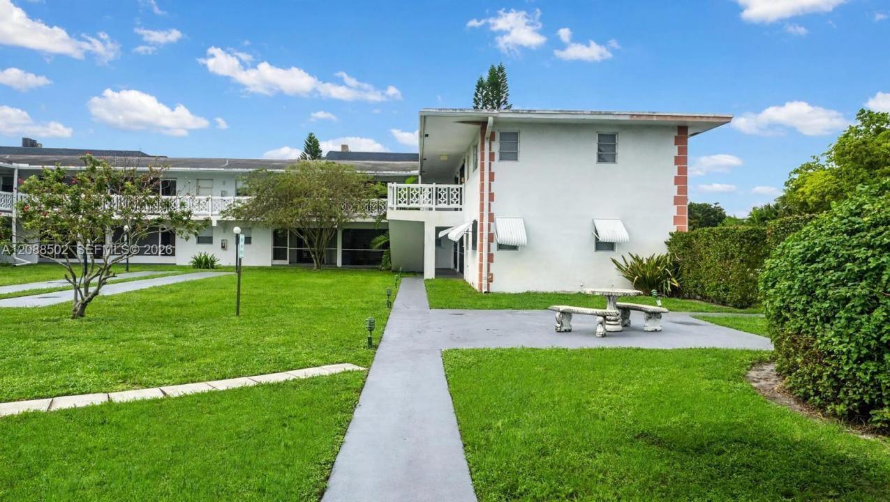 1701 NW 46th Ave 105, Lauderhill, Florida 33313, Stati Uniti