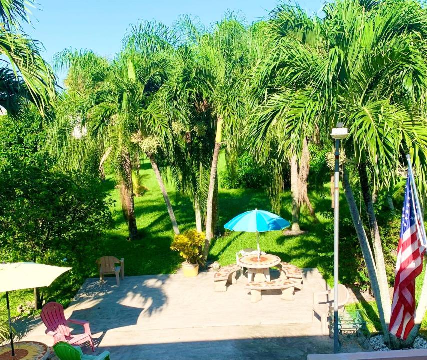 127 Waltham F, West Palm Beach, Florida 33417, USA