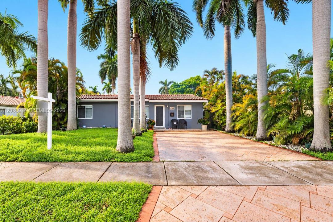 918 NE 4th St, Hallandale Beach, Floride 33009, États-Unis