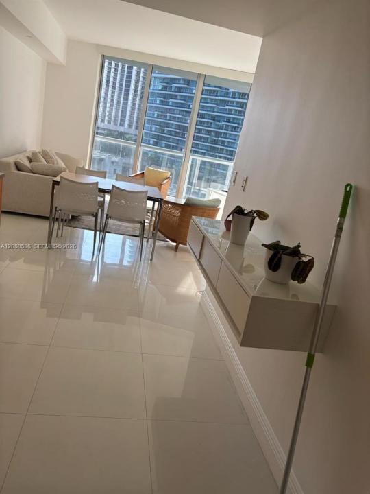 465 Brickell Ave 804, Miami, Florida 33131, USA