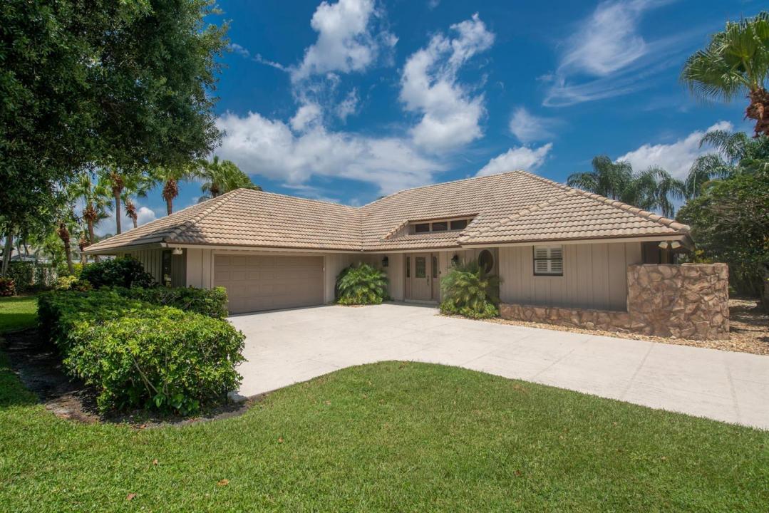 13 Balfour W Road, Palm Beach Gardens, Florida 33418, USA