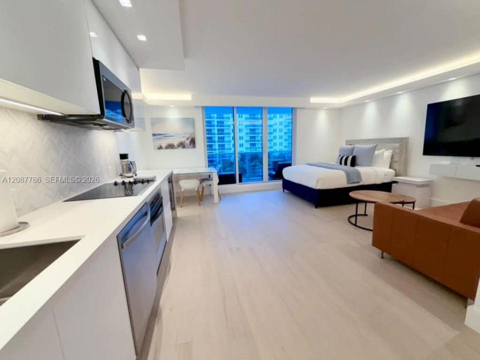 2301 Collins Ave 920, Miami Beach, Florida 33139, USA