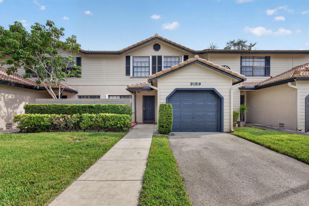 9189 VINEYARD LAKE Drive, Plantation, Floride 33324, États-Unis