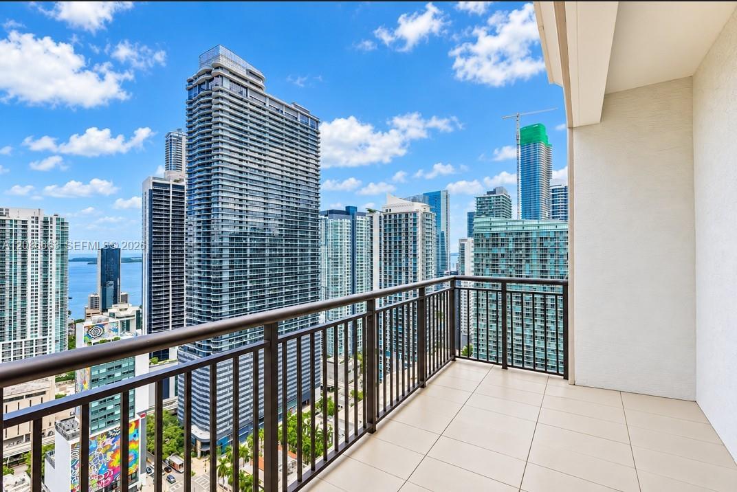 999 SW 1st Ave UPH12, Miami, Florida 33130, Stati Uniti