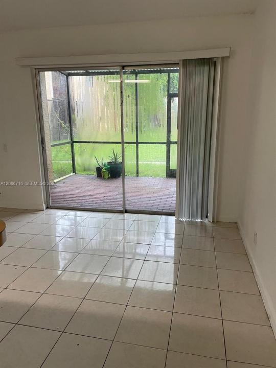 4527 Treehouse Ln 3B, Tamarac, Floride 33319, États-Unis