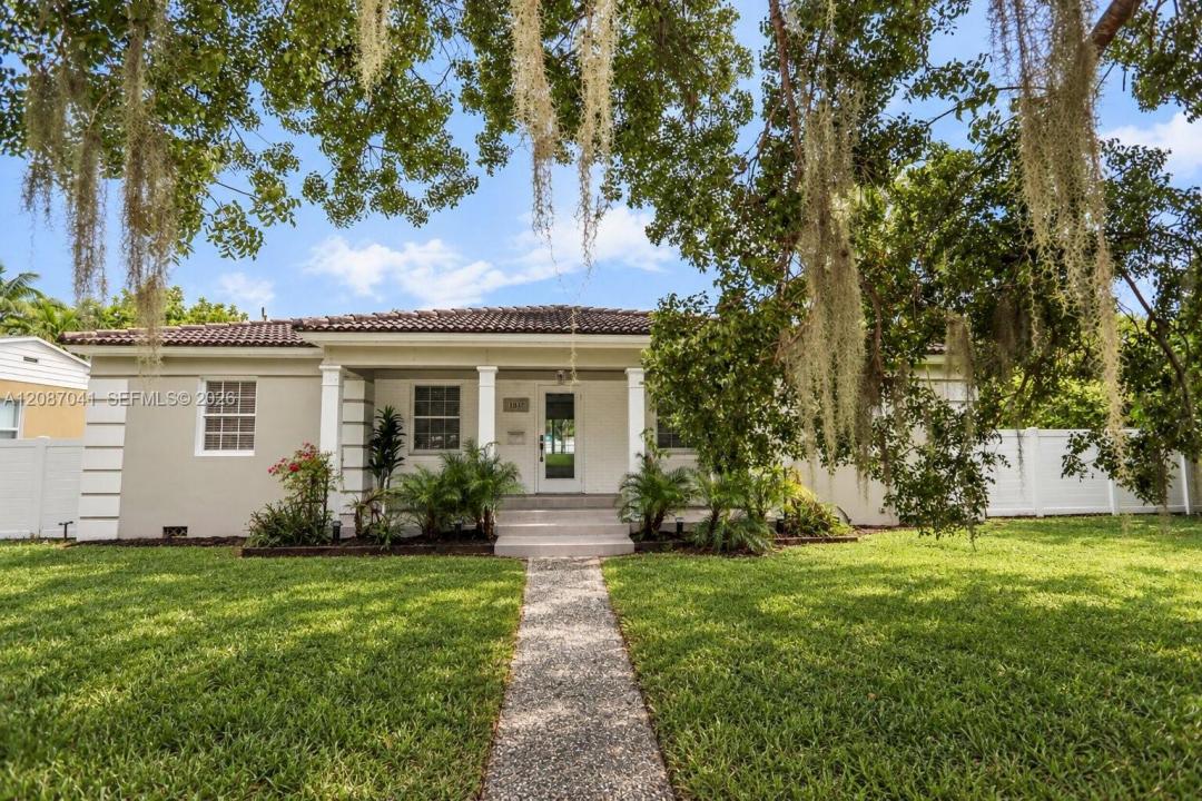 1516 Jefferson St, Hollywood, Florida 33020, USA