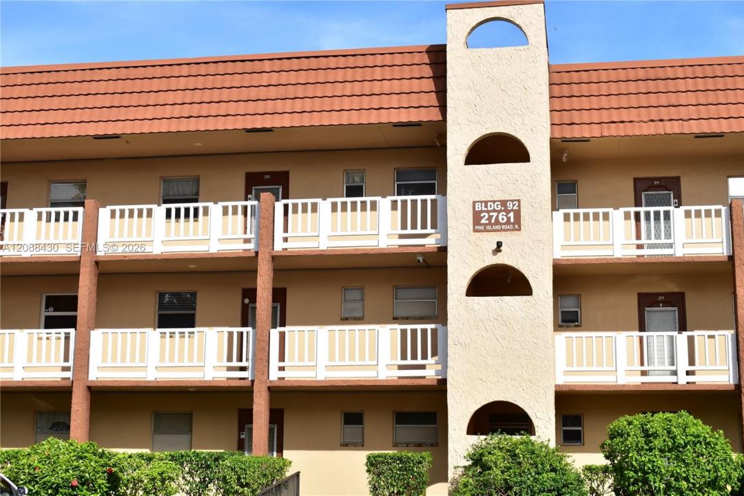 2761 N Pine Island Rd 310, Sunrise, فلوريدا 33322, الولايات المتحدة