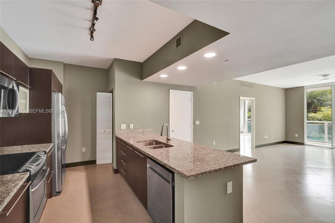 951 Brickell Ave 1106, Miami, Florida 33131, USA