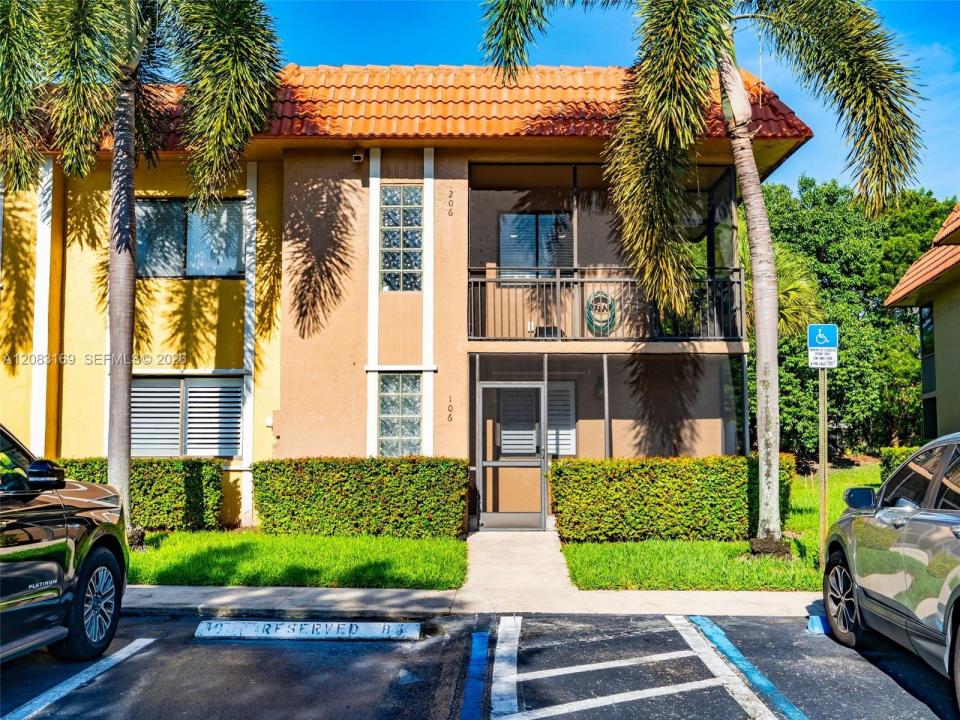 435 Lakeview Dr 106, Weston, Floride 33326, États-Unis