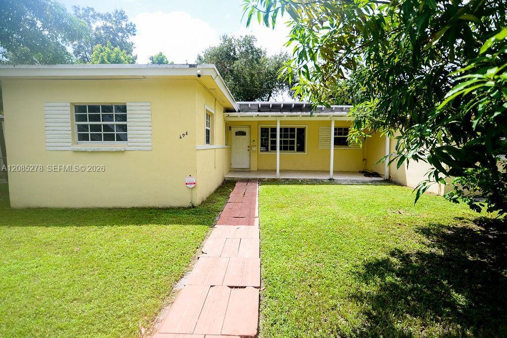 298 NW 104th St, Miami, Floride 33150, États-Unis