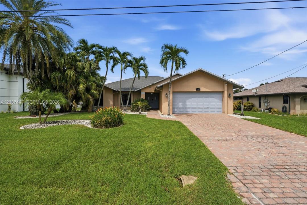 1327 SE 17th ST, Cape Coral, Floride 33990, États-Unis