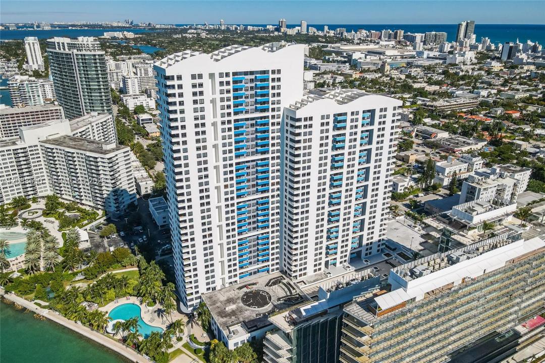 1330 West Ave 1207, Miami Beach, Florida 33139, USA