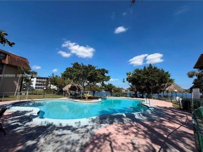 661 NE 195th St 407, Miami, فلوريدا 33179, الولايات المتحدة