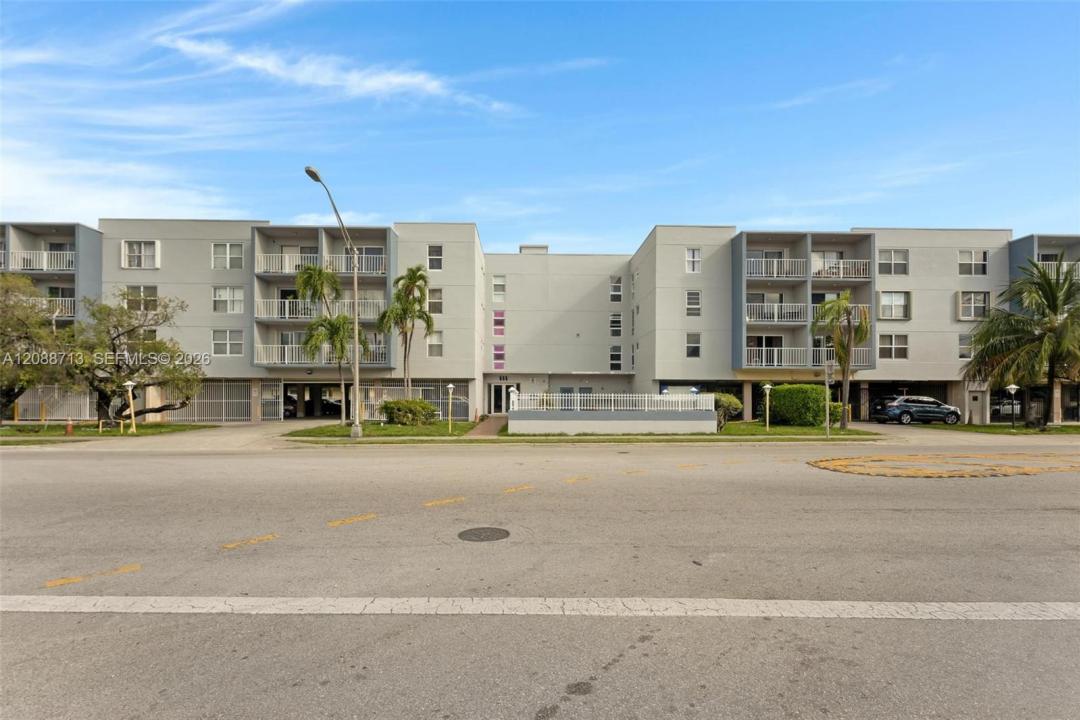 555 NE 123rd St 418-A, North Miami, Floride 33161, États-Unis