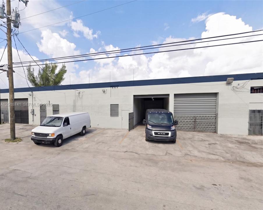3500 NW 54th St 5210, Miami, Florida 33142, USA