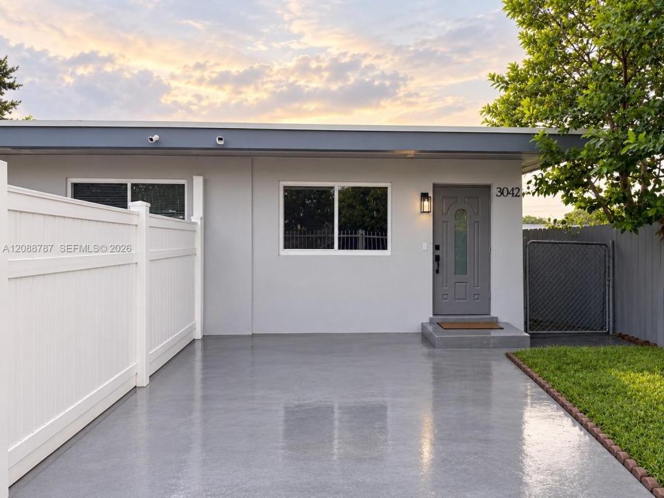 3040 NW 27th St 3042, Miami, Floride 33142, États-Unis