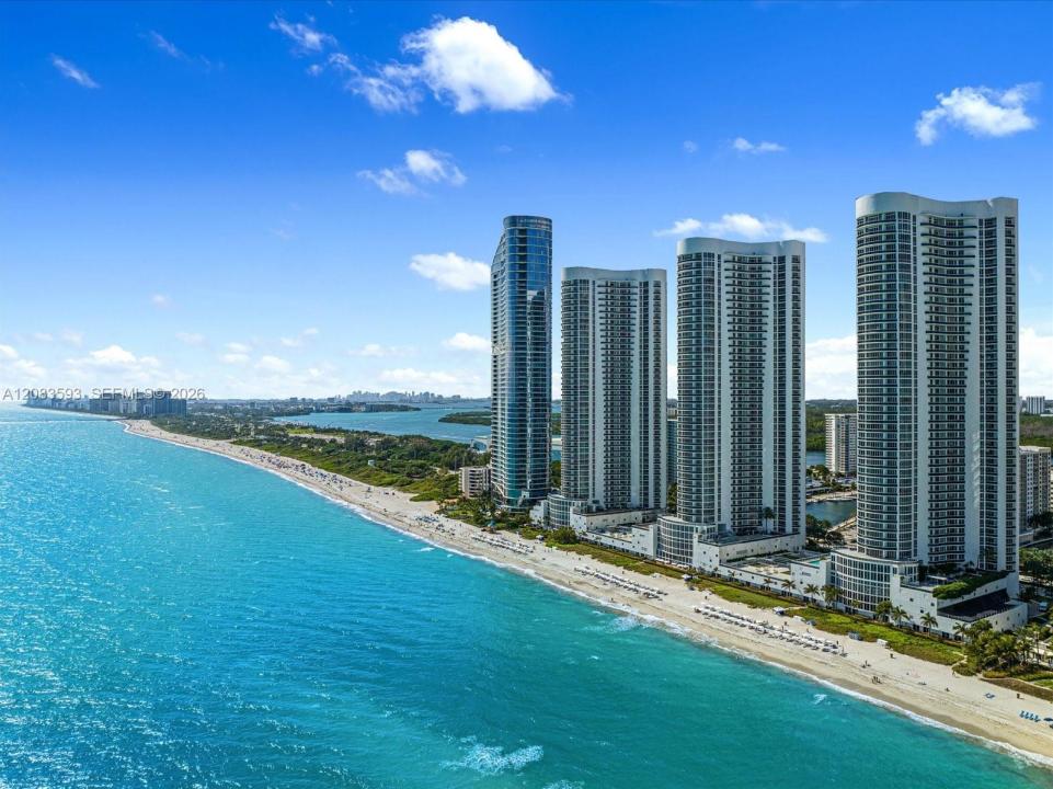 15901 Collins Ave 1606, Sunny Isles Beach, Florida 33160, USA