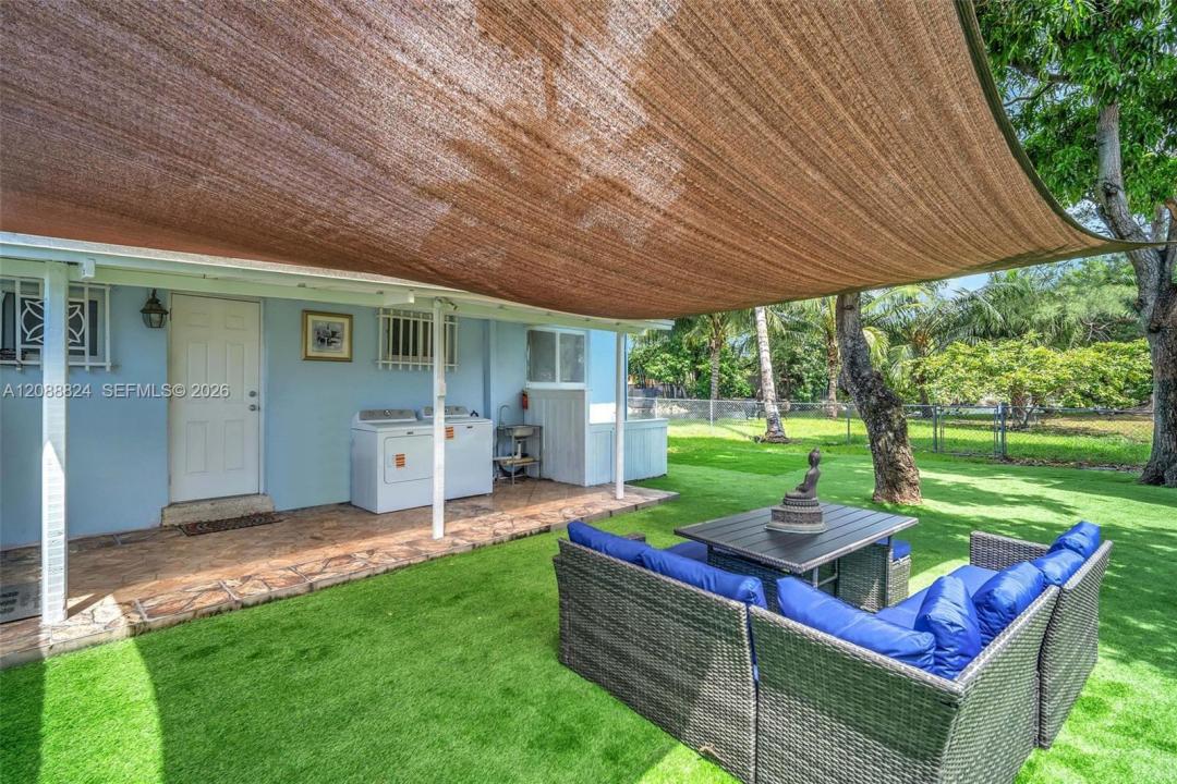 1255 NW 32nd Ct 1255, Miami, Floride 33125, États-Unis