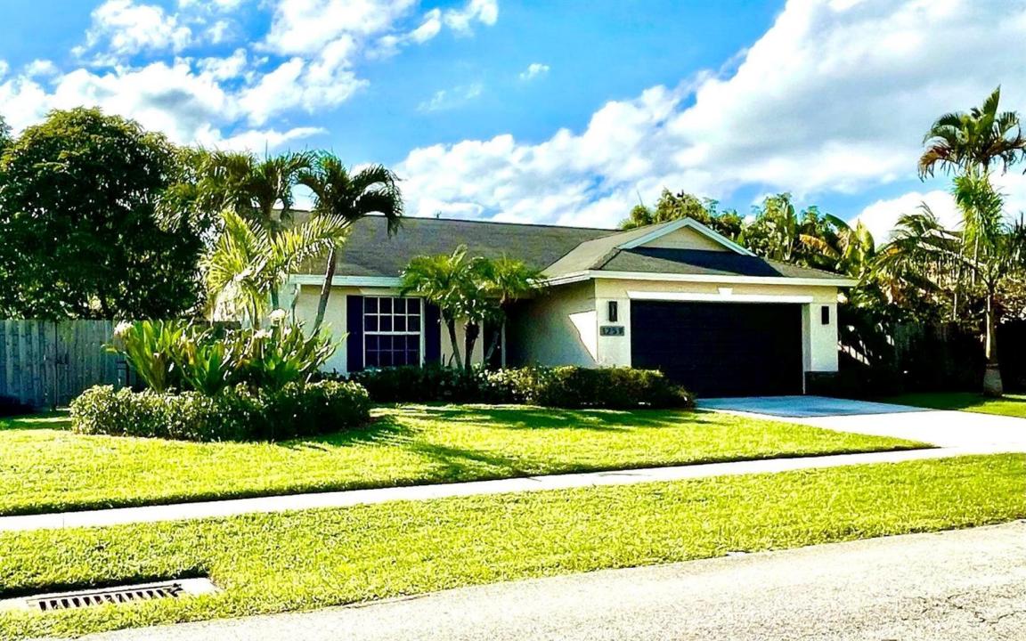 1259 DENLOW Lane, Royal Palm Beach, Florida 33411, Stati Uniti