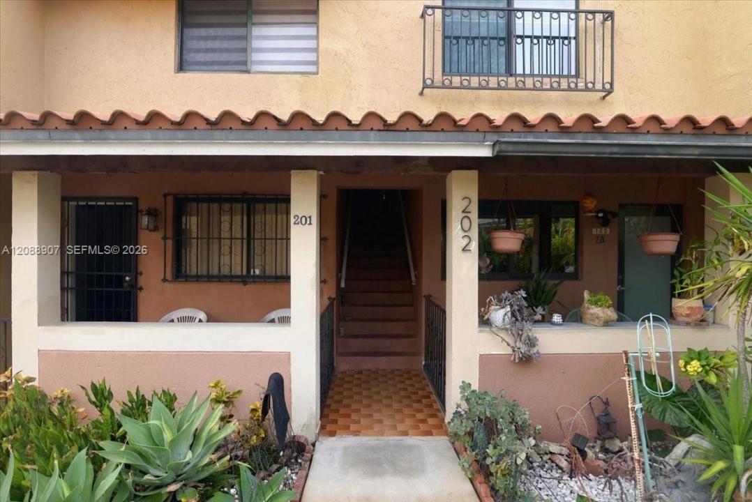 2745 W 62 202, Hialeah, Florida 33016, Stati Uniti