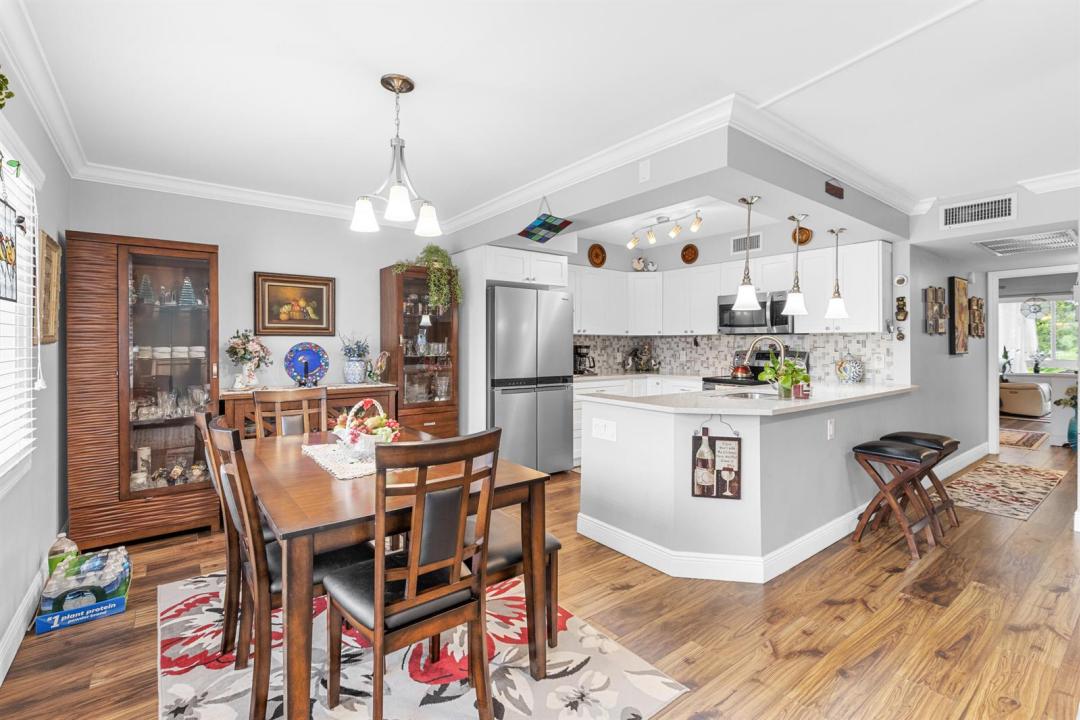 2041 Lyndhurst J, Deerfield Beach, Florida 33442, USA