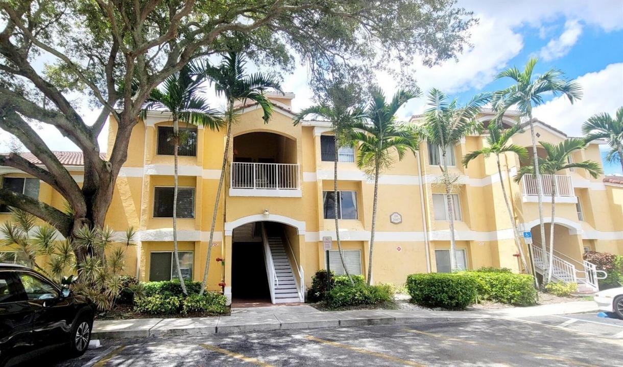 2667 NW 33RD Street 2402, Oakland Park, Florida 33309, Stati Uniti