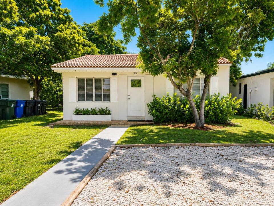 1026 NW 7TH Avenue, Fort Lauderdale, Florida 33311, USA