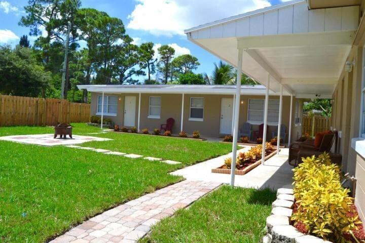 4820 Maine Street 4, Lake Worth, Floride 33461, États-Unis