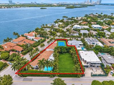 10031 W Broadview Dr, Bay Harbor Islands, Florida 33154, Stati Uniti
