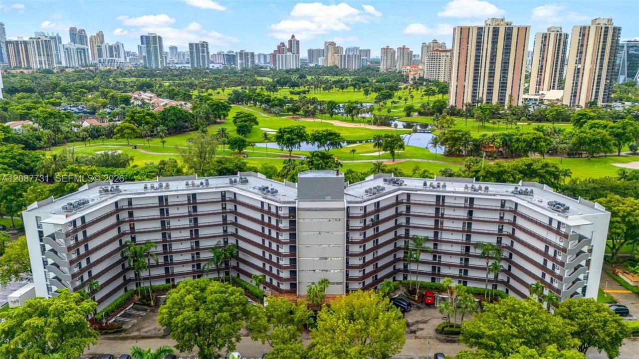 3301 N Country Club Dr 208, Aventura, פלורידה 33180, ארצות הברית של אמריקה