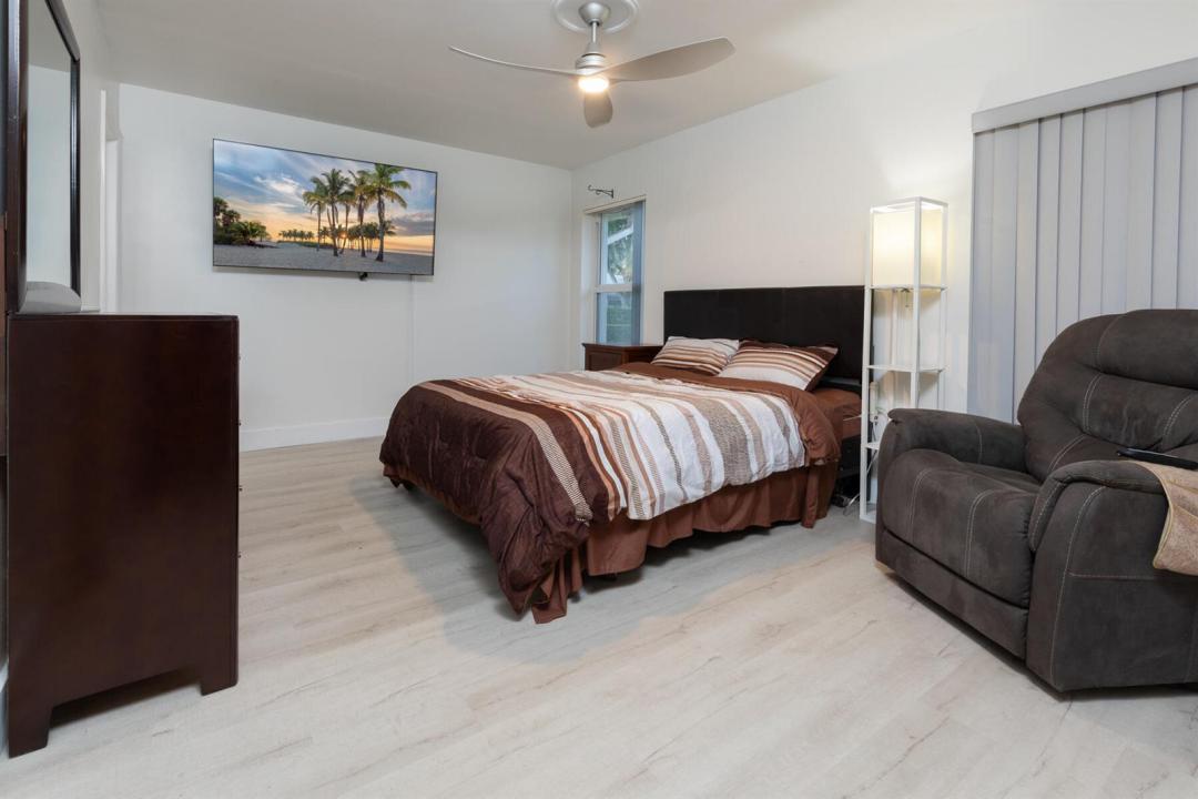 389 BENNINGTON Lane A, Lake Worth, Florida 33467, USA
