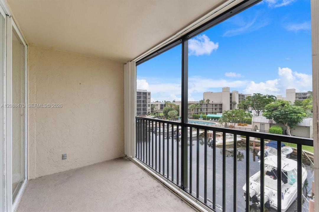 4 Royal Palm Way 3080, Boca Raton, Floride 33432, États-Unis