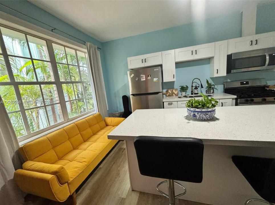 1018 Euclid Ave 2, Miami Beach, Florida 33139, USA