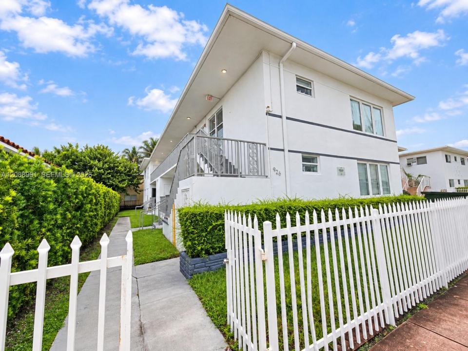 926 79th Ter 8, Miami Beach, Florida 33141, Stati Uniti