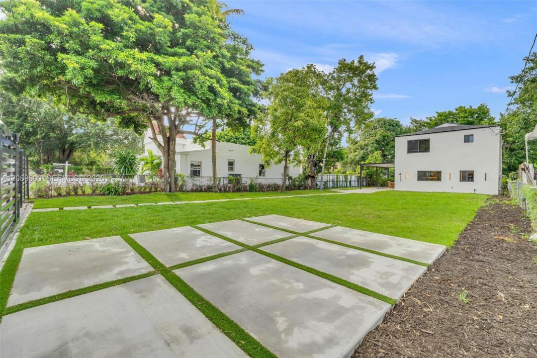 411 NW 59th St, Miami, Florida 33127, USA