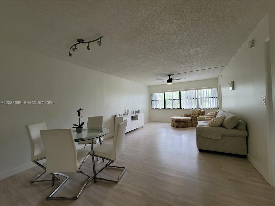 303 Racquet Club Rd 311, Weston, Флорида 33326, Соединенные Штаты