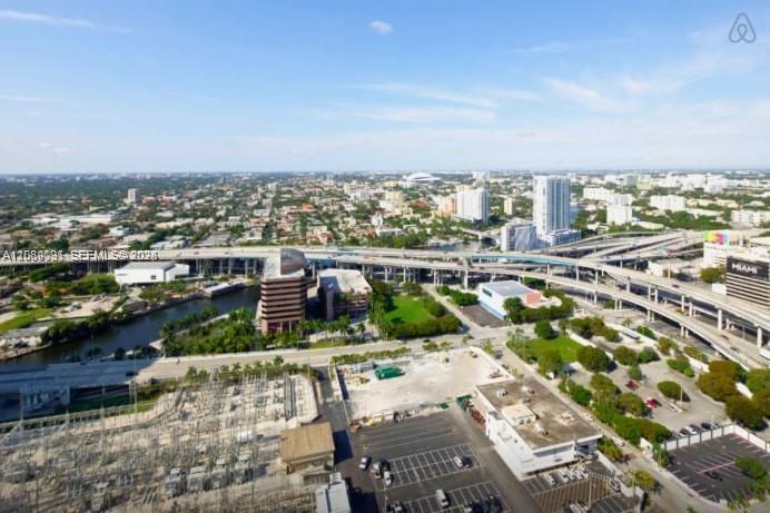 90 SW 3rd St 3807, Miami, Florida 33130, USA
