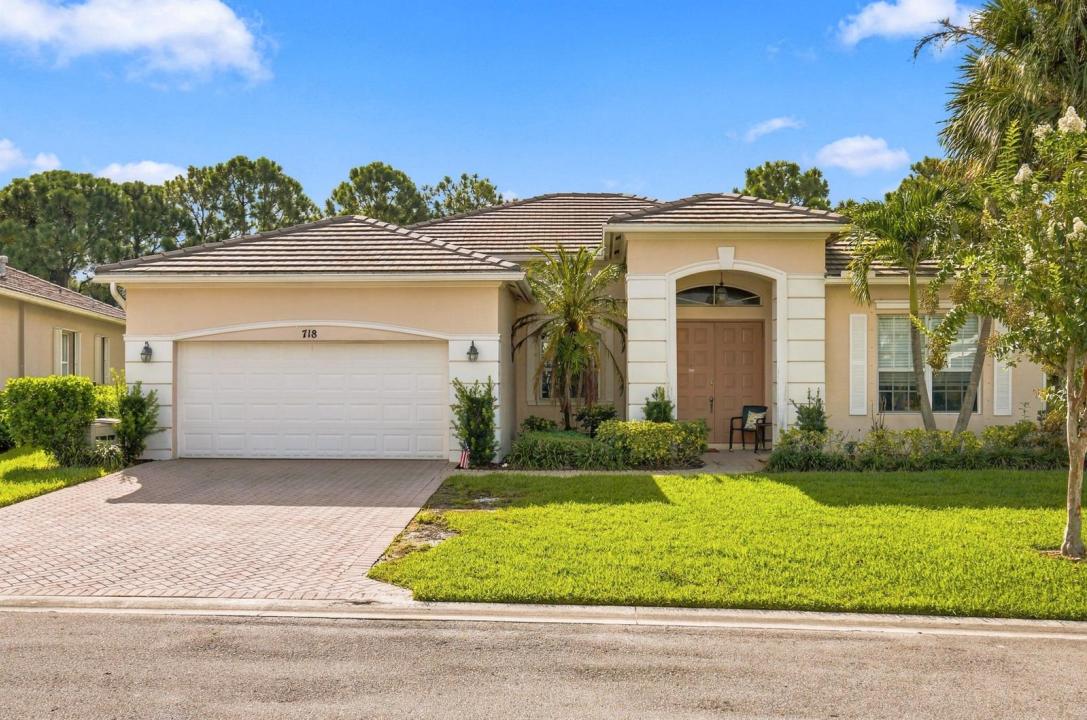 718 SW MYAKKA RIVER, Port St. Lucie, Floride 34986, États-Unis