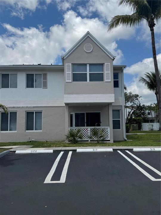 17440 NW 67th Ct L-15, Hialeah, Floride 33015, États-Unis