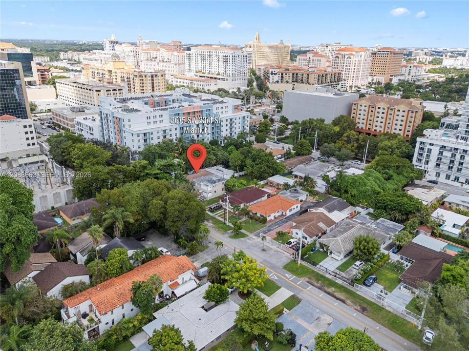 3675 SW 23rd St A, Miami, Floride 33145, États-Unis