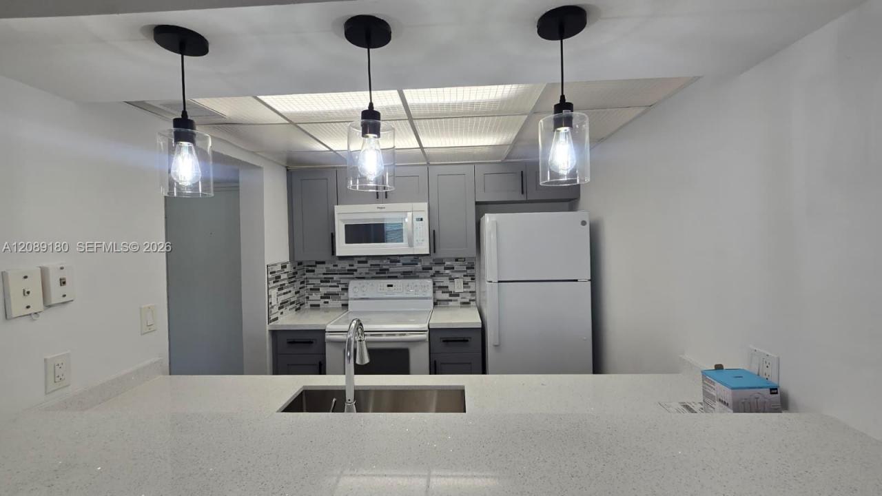 8180 Geneva Ct 419, Doral, Florida 33166, Stati Uniti