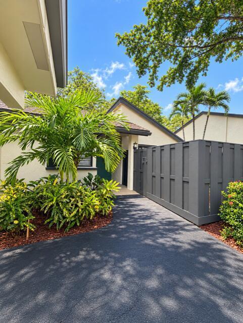 2105 DEER CREEK WOODLANDS Way, Deerfield Beach, Florida 33442, Stati Uniti