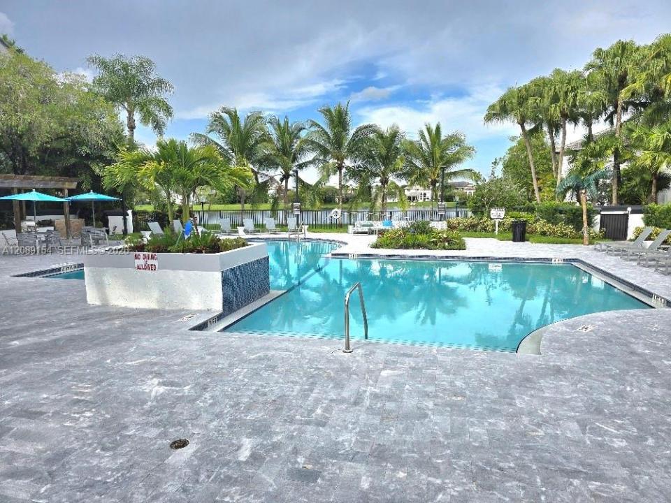 4555 NW 99th Ave 102, Doral, Floride 33178, États-Unis