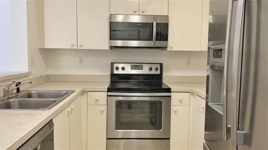 2941 Riverside Dr 304, Coral Springs, Florida 33065, USA