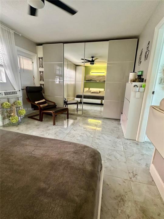 3177 S Ocean Dr 122, Hallandale Beach, Florida 33009, Stati Uniti